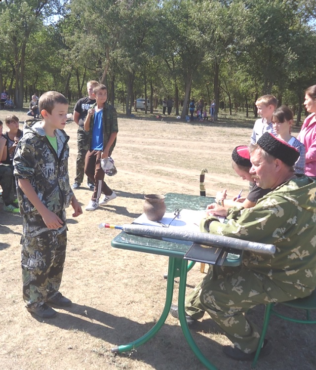 Погода в харьковском зимовниковский район. Кутейниковская школа Зимовниковский район. Станица Кутейниковская Зимовниковский район. Зимовниковский район Зимовники МБОУ СОШ 1. Зимовники школа 6.